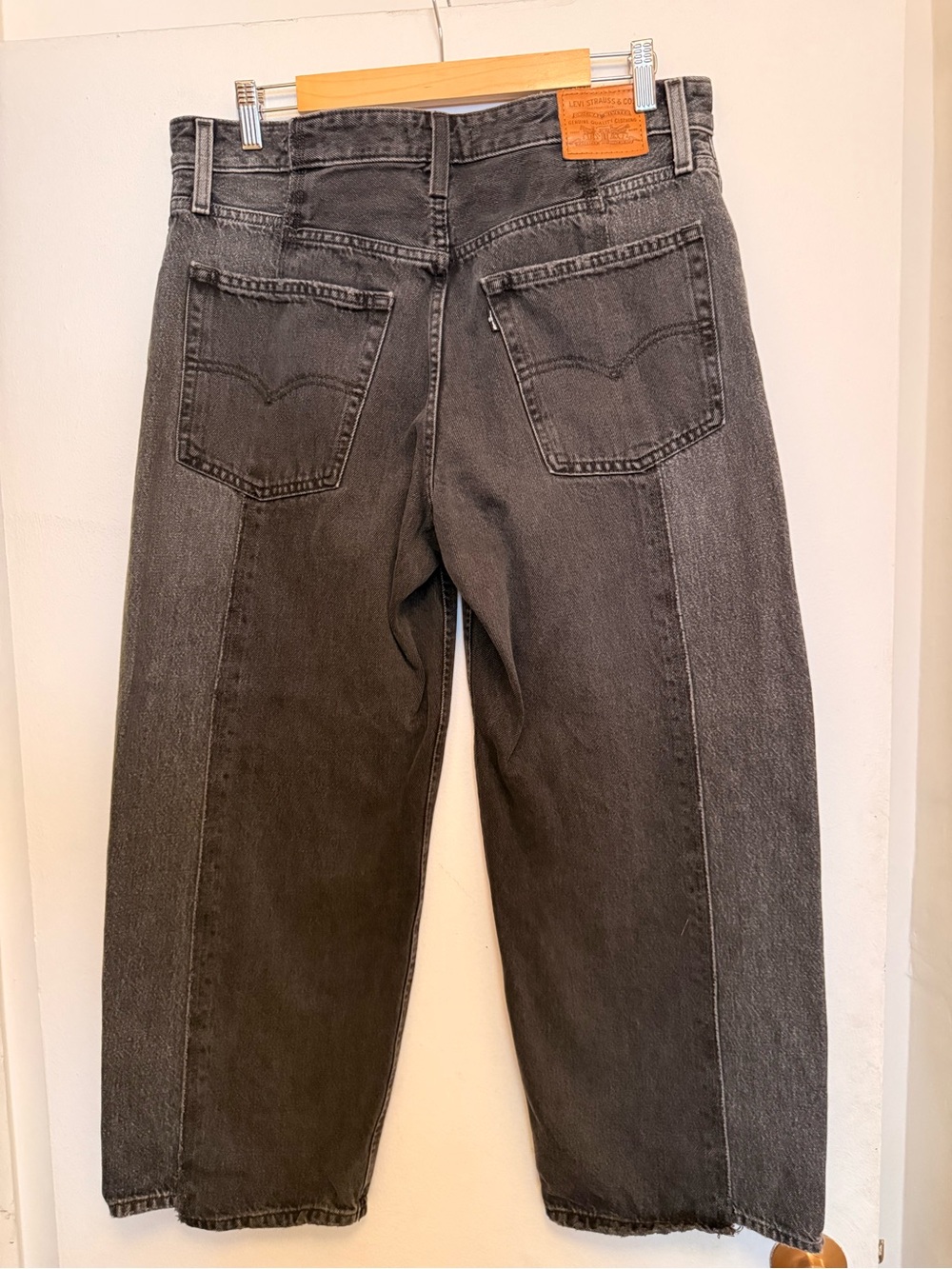 Levi's Women's Two-Tone Black/Charcoal Relaxed Jeans